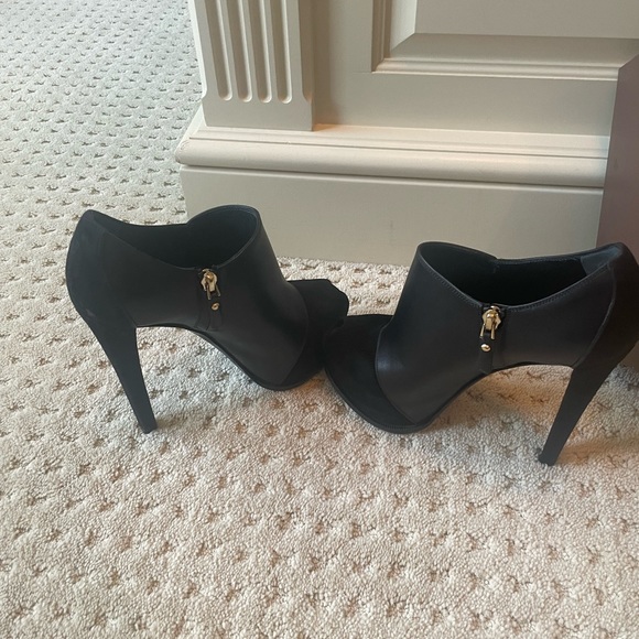 Louis Vuitton high heeled booties - Picture 4 of 12